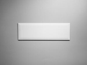 Vit Blank 10×30 med fasade kanter